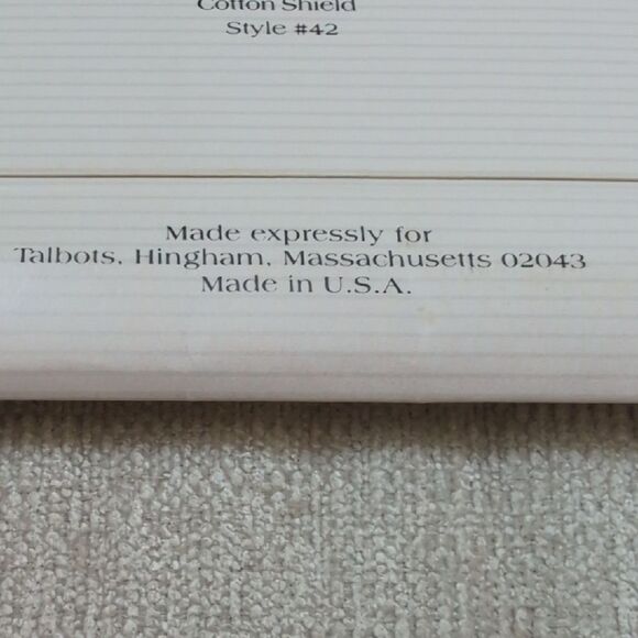 Talbots Silky Sheer Control Top Sandalfoot Pantyhose in Seashell Size C Vintage - Picture 4 of 9